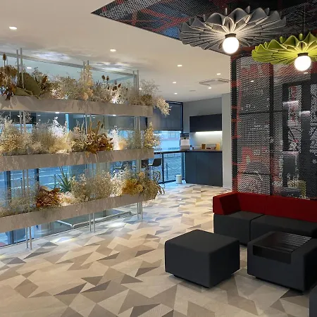 Ibis Centre 3*