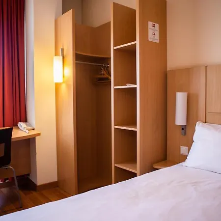 فندق إيبيس كوناس سنتر 3*