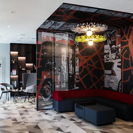 Ibis Centre 3*