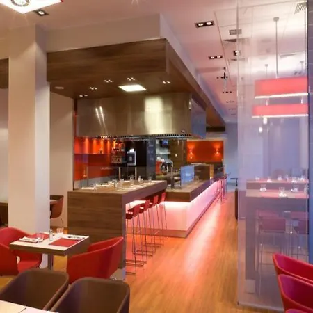 Ibis Centre קובנה