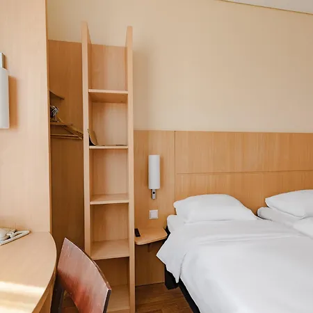 Ibis Centre كاوناس
