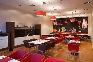 מלון Ibis Centre 3*