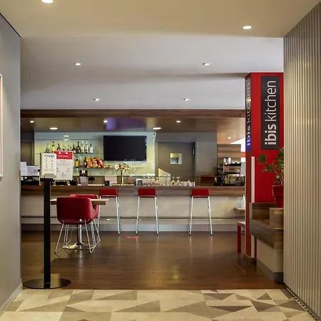 Ibis Centre מלון
