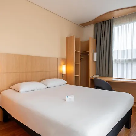 Ibis Centre Hotel