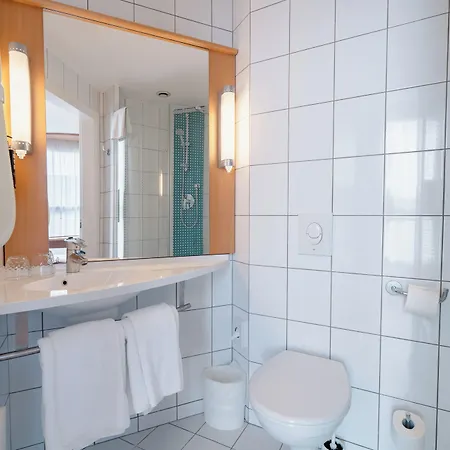 Ibis Centre 3*