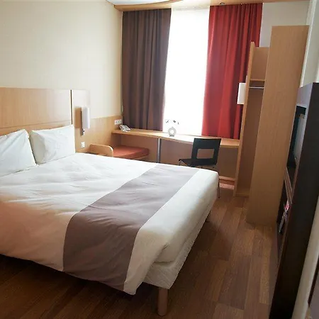 Ibis Centre קובנה