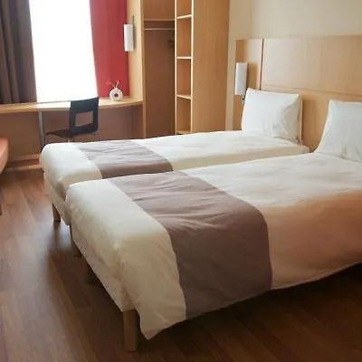 Ibis Centre 3*