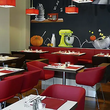Ibis Centre מלון