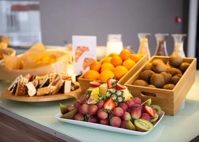 מלון Ibis Centre 3*