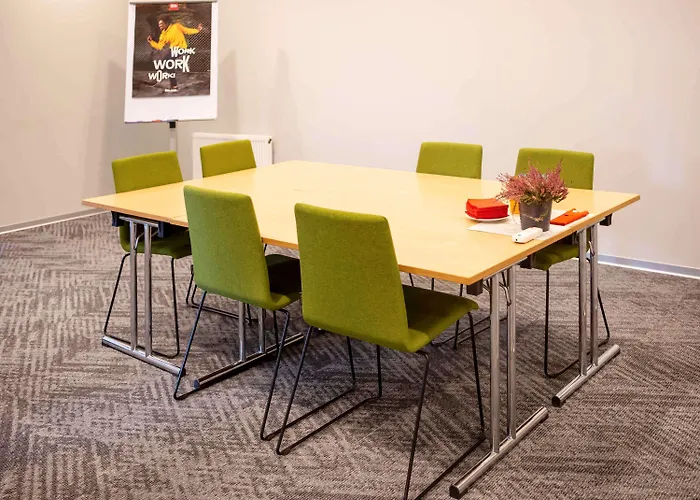 מלון Ibis Centre 3*