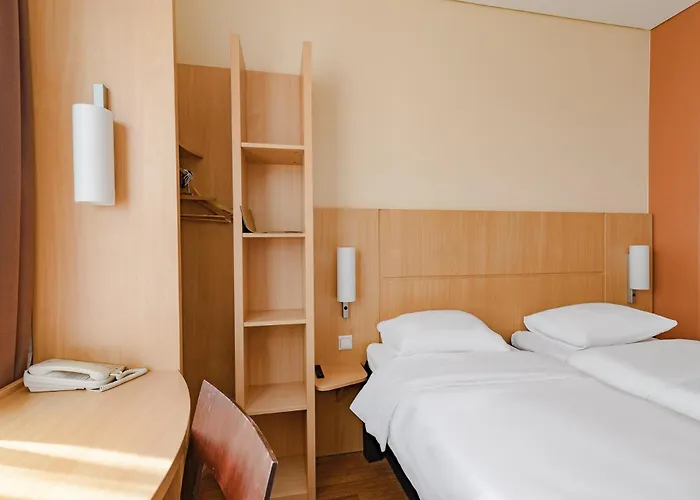 Ibis Centre קובנה