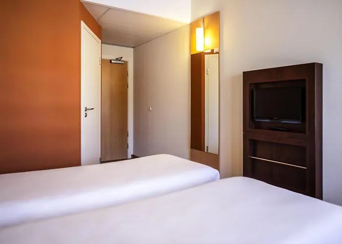 Hotel Ibis Centre 3*